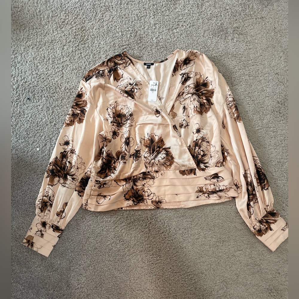 Women’s Express extra large blouse - Picture 2 of 2